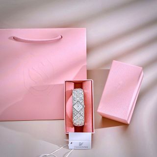 Đồng hồ Swarovs 𝐂𝐮𝐫𝐢𝐨𝐬𝐚