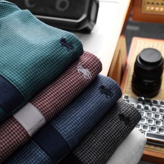 Mẫu Polo vải hãng, sợ vải mướt vừa phải, lên form đứng rất đẹp logo đính sắc nét