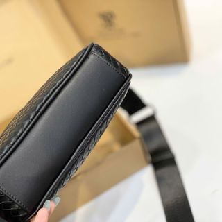 Túi đeo chéo nam caro cá tính NEW PERFORM - f325