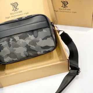 Túi đeo chéo nam caro cá tính NEW PERFORM - f325