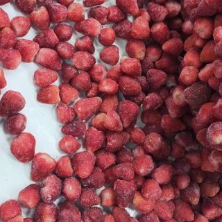 [DÂU TÂY ĐÔNG LẠNH IQF CAO CẤP] - Chứng nhận EU, FSSC 22000 - Giao hàng số lượng lớn từ kho đông Sài Gòn