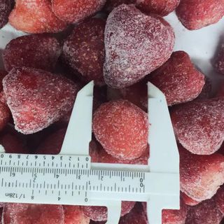 [DÂU TÂY ĐÔNG LẠNH IQF CAO CẤP] - Chứng nhận EU, FSSC 22000 - Giao hàng số lượng lớn từ kho đông Sài Gòn