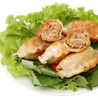 Bánh mandu nhân thịt & thịt và bắp Bibigo gói 350g