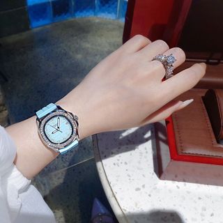 ĐỒNG HỒ NỮ CAO CẤP FATEK NAUTILUS MẶT SỐ VUÔNG VIỀN ĐÁ DÂY CAO SU