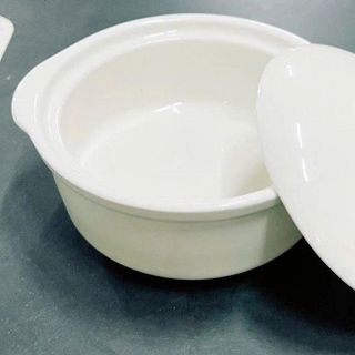 THỐ SỨ TRẮNG CHƯNG YẾN CÓ NẮP ĐẬY 5in (T72)