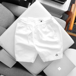 Short thun nam. lưng thun với chất kaki chính phẩm dày dặn, mịn, co giãn tốt, thiết kế form trên gối, ống thoải mái, lên quần trẻ trung