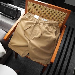 Short thun nam. lưng thun với chất kaki chính phẩm dày dặn, mịn, co giãn tốt, thiết kế form trên gối, ống thoải mái, lên quần trẻ trung