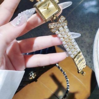 SĂN SALE ĐỒNG HỒ NỮ THỜI TRANG CHANEU MẶT VUÔNG DÂY KẾT NGỌC TRAI