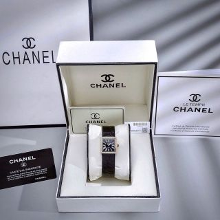 Đồng Hồ Chan 𝐌𝐚𝐝𝐞𝐦𝐨𝐢𝐬𝐞𝐥𝐥𝐞