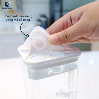 Bình Nước Nhựa Trong Suốt Bền Nhẹ Double Lock 1307 Dung Tích 1900ml Nhập Khẩu Chính Hãng Thái Lan