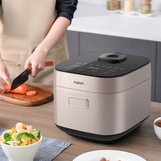 Nồi cơm điện tử AQUA AQS-RBC401R(N)-VN