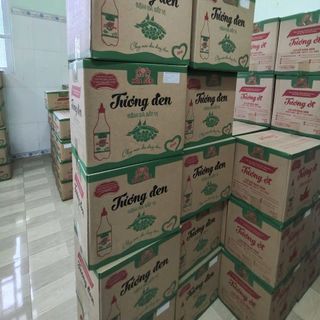 Tương Đen 700g ( 1 thùng 12 chai) Tương Việt Hoa Sen