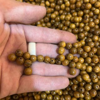 Hạt gỗ bán theo kg cho quý khách về tự sỏ