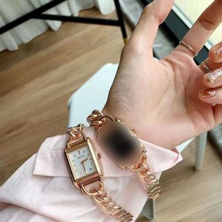 SĂN SALE ĐỒNG HỒ NỮ THỜI TRANG GUCHI DÂY LẮC MẶT CN