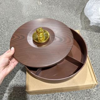 KHAY MỨT TRÒN GIẢ GỖ NẮP VÀNG