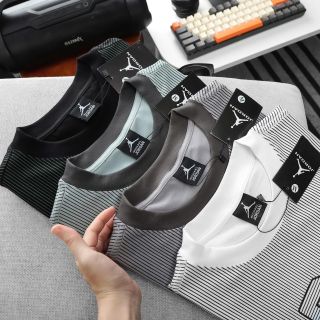 T shirt nam.   Chất  Cotton 100% 4c.  Dày Mịn mát. Thấm hút mồ hôi. Chất đẹp