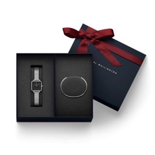 SET VALENTINE DANIEL CAO CẤP LƯỚI QUADRO VÀ CUFF FULLBOX HỘP NƠ ĐỎ