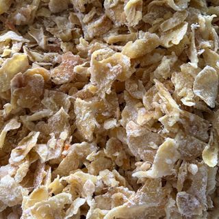 Mứt gừng Huế là sản phẩm SẠCH TỰ NHIÊN 100% AN TOÀN, sản xuất theo phương thức thủ công mang hương vị đậm đà & cay nồng của sản phẩm mứt gừng truyền thống Huế.