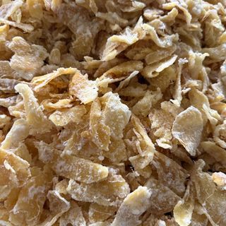 Mứt gừng Huế là sản phẩm SẠCH TỰ NHIÊN 100% AN TOÀN, sản xuất theo phương thức thủ công mang hương vị đậm đà & cay nồng của sản phẩm mứt gừng truyền thống Huế.