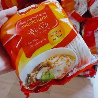 Món Bánh canh khô nổi tiếng ở Huế được làm từ 100% bột mỳ nguyên chất với công thức gia truyền. Bánh canh bột mì khô Phước Tâm làm các món bánh canh thịt bò, tim cật, heo, vịt, cá lóc...rất ngon và hấp dẫn. - Mảnh đất cố đô Huế nổi tiếng với nhiều đặc sản