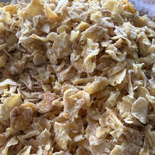 Mứt gừng như là một món ăn không thể thiếu trong ngày Tết cổ truyền, làm cho hương vị ngày Tết thêm đậm đà. Trong đó mứt gừng Huế là một trong những loại mứt gừng được yêu thích bởi vị cay nồng ấm áp trong ngày Tết.