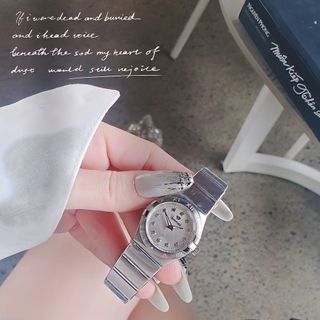 QUÀ VALENTINE ĐỒNG HỒ NAM NỮ CHÍNH HÃNG FUNMEI FIV DÂY THÉP BẠC FULLBOX TEM