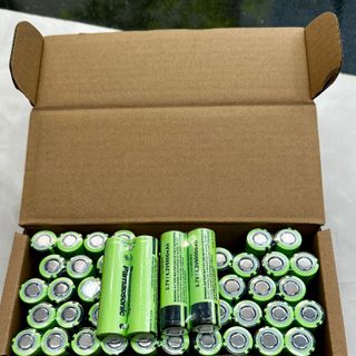 PinSạc panasonic 18650 lithium-ion 3,7v 4,2v  dung lượng định danh 2600mAh giá sỉ