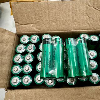 PinSạc panasonic 18650 lithium-ion 3,7v 4,2v  dung lượng định danh 2600mAh giá sỉ