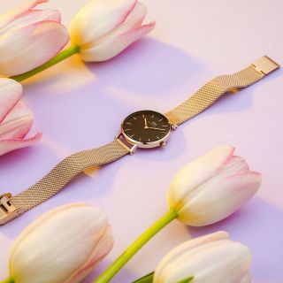 ĐỒNG HỒ NAM NỮ CAO CẤP DANIEL W DÂY LƯỚI VÀNG HỒNG HỘP NƠ TEM