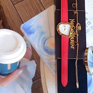 SET VALENTINE ĐỒNG HỒ NỮ CAO CẤP YXL DÂY DA NHIỀU MÀU MẶT TRÁI TIM KÈM HAI LẮC TAY FULLBOX HÃNG