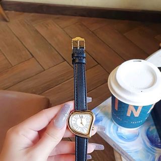 SET VALENTINE ĐỒNG HỒ NỮ CAO CẤP YXL DÂY DA NHIỀU MÀU MẶT TRÁI TIM KÈM HAI LẮC TAY FULLBOX HÃNG