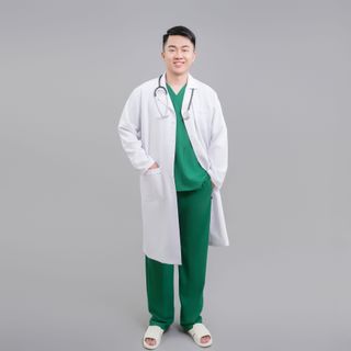 Đồng phục y tế Bách Thảo- Áo Khoác Blouse Bác Sĩ Trắng Nam - Nữ Dài Tay, Ngắn Tay Bác Sĩ Chất Vải Cao Cấp [THÊU THEO YÊU CẦU]