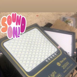 Đèn pha năng lượng mặt trời Rạng Đông 200w  chip samsung luu  kho