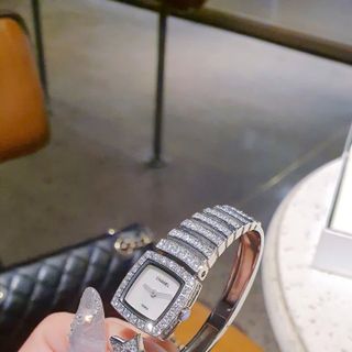 ĐỒNG HỒ NỮ SIÊU CẤP CHANEU VÒNG KIỀNG ĐUÔI SAO SILVER FULLBOX HÃNG