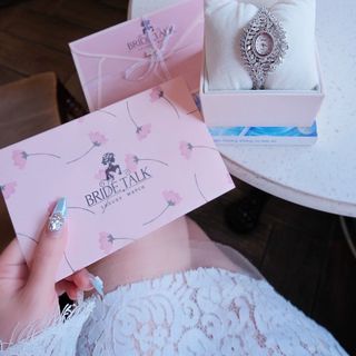 QUÀ VALENTINE ĐỒNG HỒ NỮ CHÍNH HÃNG BRIDE TALK LÁ ĐÍNH ĐÁ SWAROSKI FULLBOX