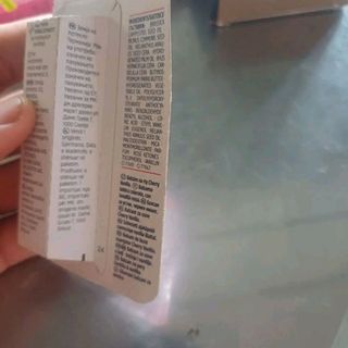 Son dưỡng môi Balea Lippen pflegen màu anh đào hương thơm dịu cuốn hút romand