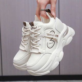 GIÀY THỂ THAO NỮ TRẮNG ĐỘN ĐẾ HACK DÁNG 33 – MANG ÊM, GỌN NHẸ - PIPI STORE