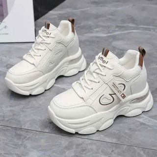 GIÀY THỂ THAO NỮ TRẮNG ĐỘN ĐẾ HACK DÁNG 33 – MANG ÊM, GỌN NHẸ - PIPI STORE