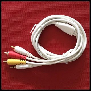 Dây tín hiệu 4 đầu Arigato 3.5 ly -> 3 bông sen dài 1.8M màu trắng (Dành cho Android BOX)