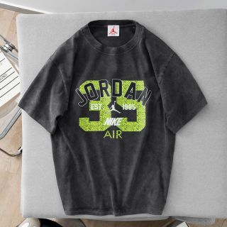 Áo thun nam.  Chất thun 2c mịn xịn . Mềm cầm lên cực sướng Tay không phải lò Wash nào cũng làm được