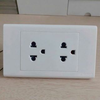 Camera ngụy trang ổ cắm điện ( App look cam )