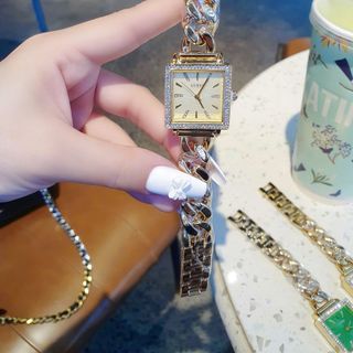SĂN SALE ĐỒNG HỒ NỮ THỜI TRANG GUECC DÂY XÍCH MẶT VUÔNG GOLD