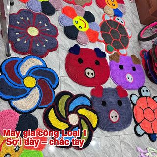 Thảm lau chân may gia công hình thú thảm hoa mai loại 52cm-55cm to dày thấm nước