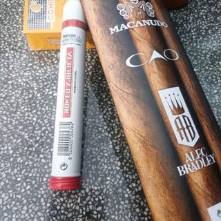 MACANUDO ROMEO Y JULIETA CUBA Chuẩn HABANA - CUBA