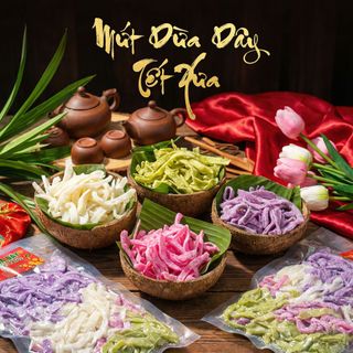 MỨT DỪA DÂY MIX 4 MÀU NHÀ LÀM, HƯƠNG VỊ TẾT QUÊ 500G - WINNIE HOUSE