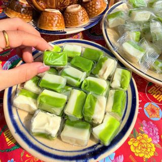 KẸO DỪA RAU MÁ ĐẶC SẢN MIỀN TÂY – HƯƠNG VỊ QUÊ HƯƠNG 500G - WINNIE HOUSE