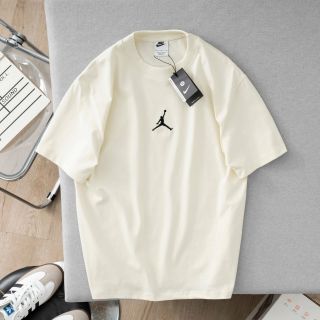 Áo thun nam.hun 2c chính phẩm dày, mịn. Bo thun dày mịn, êm ái. Ko lo dão.