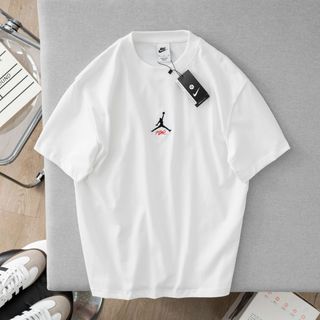 Áo thun nam.hun 2c chính phẩm dày, mịn. Bo thun dày mịn, êm ái. Ko lo dão.