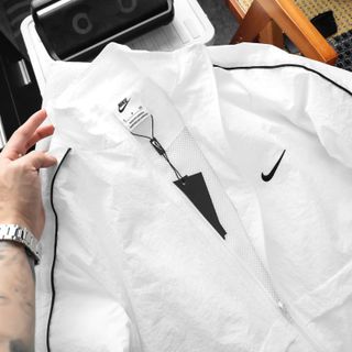 Áo Khoác Nam.   Chất dù nhăn may phối lé tỉ mỉ, logo thêu sắc nét