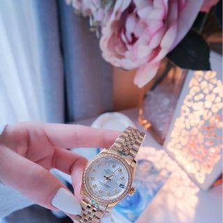 ĐỒNG HỒ NAM NỮ CAO CẤP RÔLET BA SIZE DÂY THÉP VÀNG KÍNH SAPHIRE VIỀN HỘT